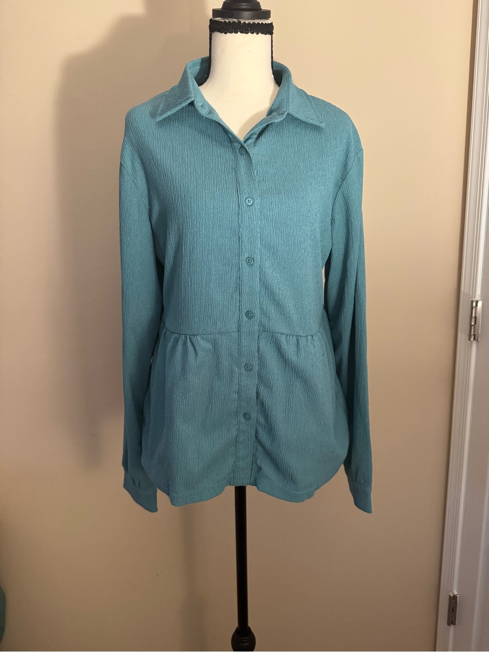 HALARA Teal Button-Front Long Sleeve Shirt